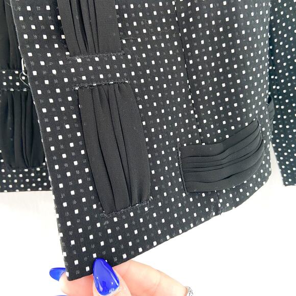 Cabi Cropped Blazer Jacket sz 4 Minimalist Contemporary Rockabilly 3/4 Sleeve - Picture 8 of 9
